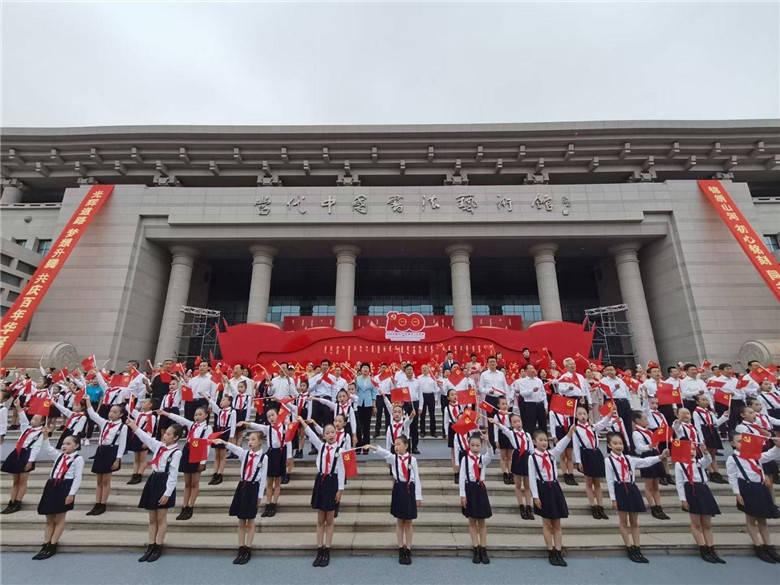 我最喜欢的死党和我妹妹在一起我应该祝福吗？游戏画面